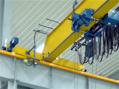 New workshop industrial crane running-in period