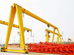 How does a mobile gantry crane reduce fuel consumpt