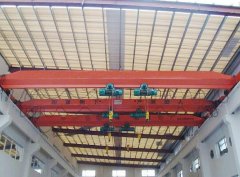 Double trolleys overhead traveling crane for sale